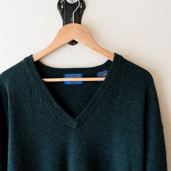 Vintage Pendleton 100% Virgin Wool Green V-Neck Sweater Men’s L Classic Knit - Picture 4 of 7
